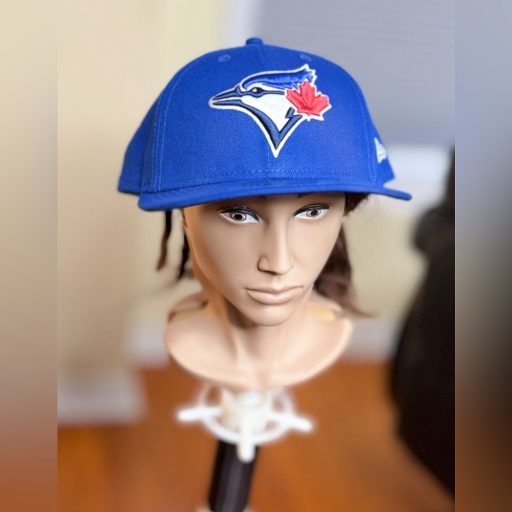 Rare New Era Low Profile Blue Jays Cap!!! On-Field Cap, made for elite …